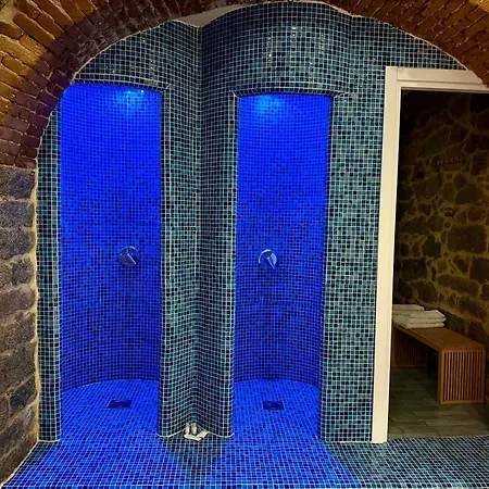 Exoria Luxury & Frühstückspension