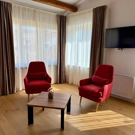 Exoria Luxury & Nocleg ze śniadaniem 4*