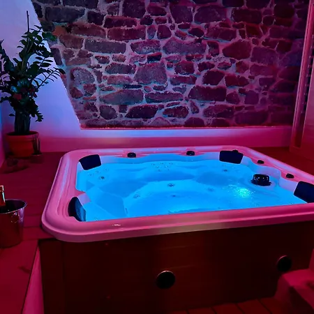 Exoria Luxury & Frühstückspension 4*