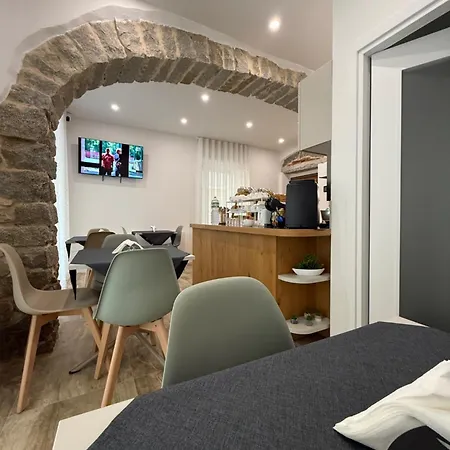 B&B Exoria Luxury &
