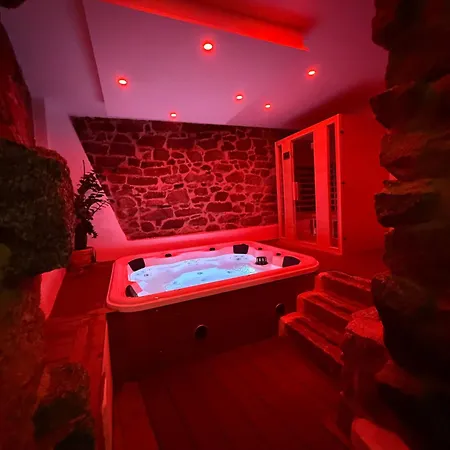 فندق مبيت وإفطار Exoria Luxury & نوورو