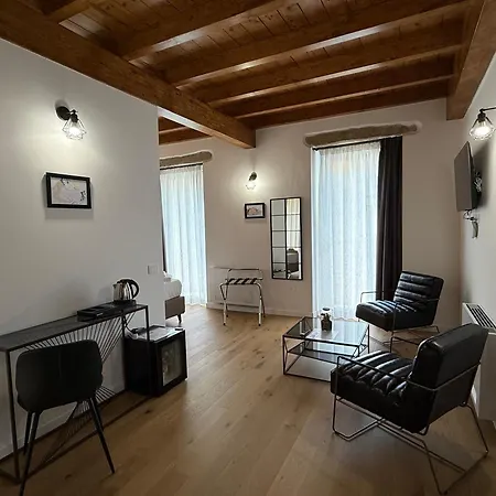 Nocleg ze śniadaniem Exoria Luxury & 4*